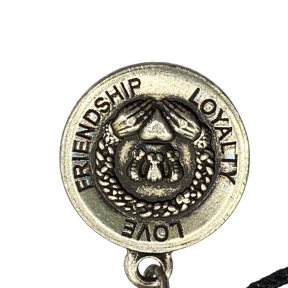 Bracelet Bundle Lot Of 4 Alex & Ani Claddagh Rhinestones Magnet Clasps - Picture 3 of 8